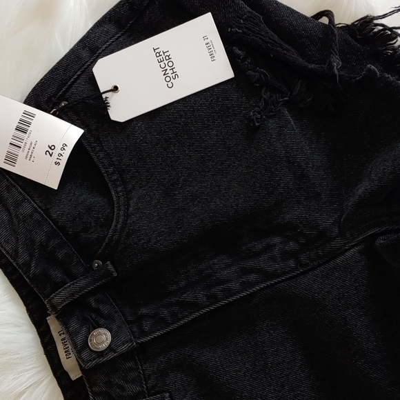 Forever 21 denim shorts - Picture 4 of 13